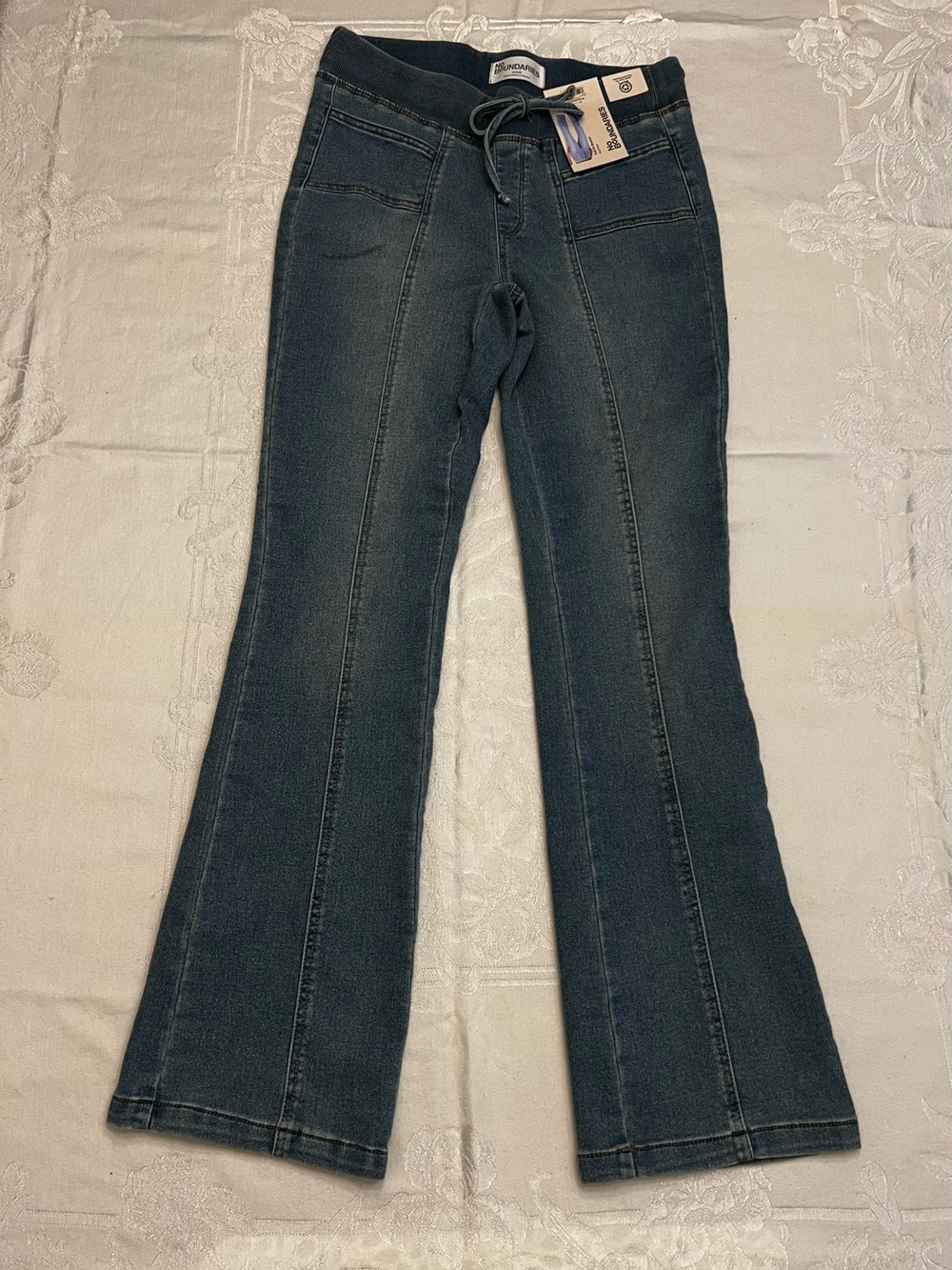 No Boundaries M 8-10 Pull-on Bootcut Mid-Rise Drawstring Waist Jeans